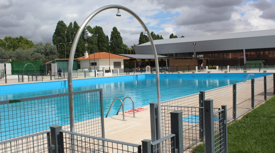 Se refuerza la seguridad en la piscina municipal de Torrijos